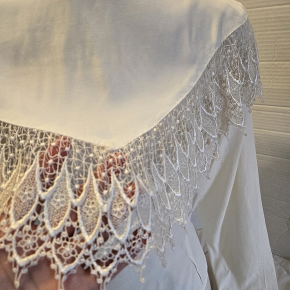Tarazzia Victorian Romance Style Ivory Blouse Hand  Made Collar Pearl Coquette M - Picture 6 of 12
